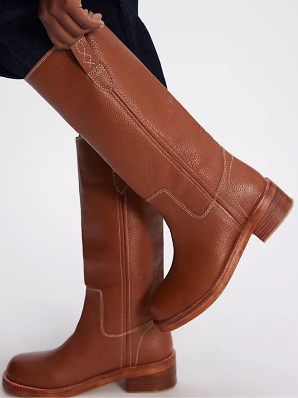 FREE PEOPLE BLAZE LEATHER BOOTS EXCELLENT CONDITION CURRENT ON WEBSITE $298
Sz 8
